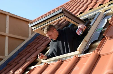 Pose de fenêtres de toit Velux à Remaisnil
